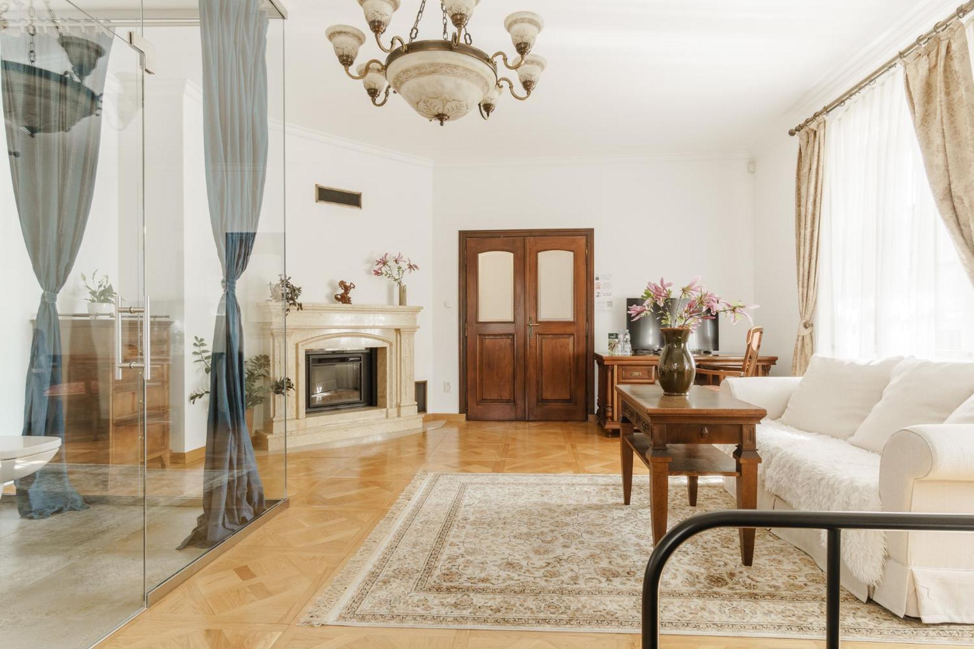 Apartamenty W Dworku Cheval Krakkó Kültér fotó