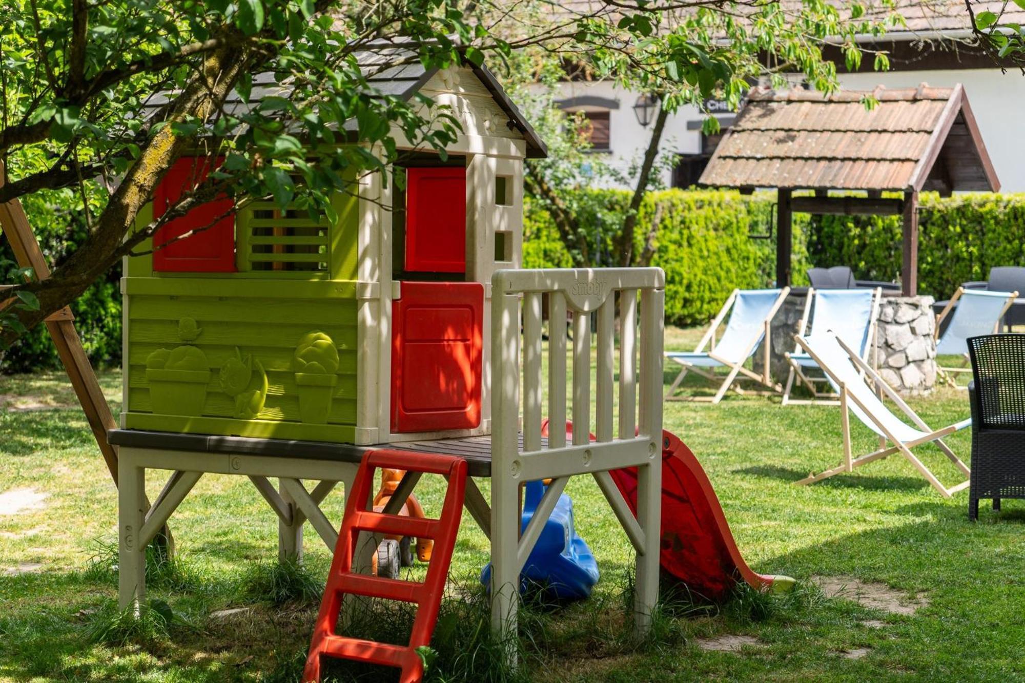 Apartamenty W Dworku Cheval Krakkó Kültér fotó