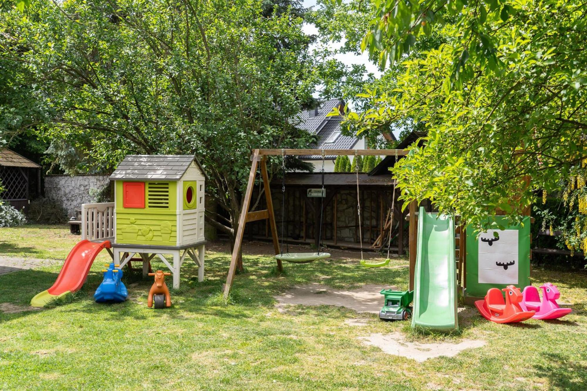 Apartamenty W Dworku Cheval Krakkó Kültér fotó
